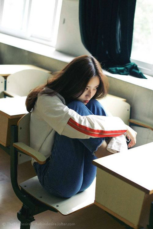 轻艇竞渡兴隆湖,运动生态两相宜